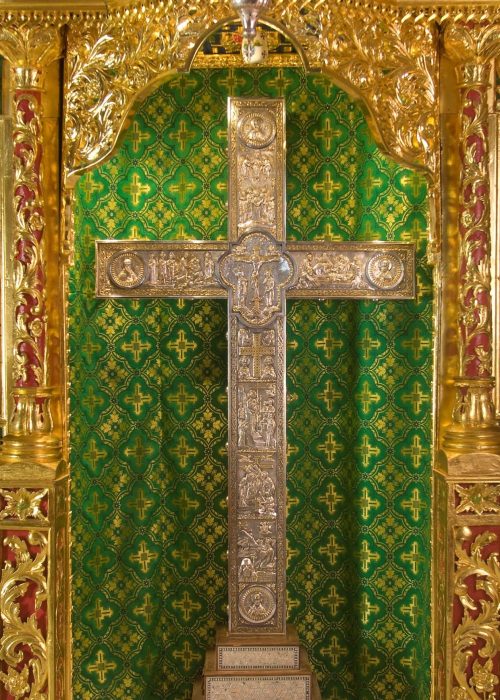 Holy Cross with fragment of holy wood (© Holy Monastery of Stavrovouni)
